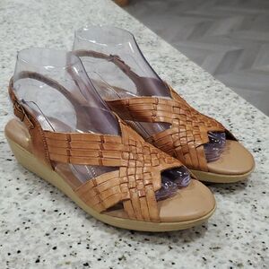 Cobbie Cuddlers womans leather sandals,  nwot, size 7.5